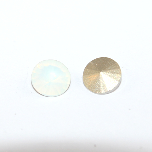 8mm - SS39 1122 Rivoli - White Opal - Foil - Pack of 6